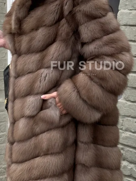 Длинная шуба из меха куницы - фото 1