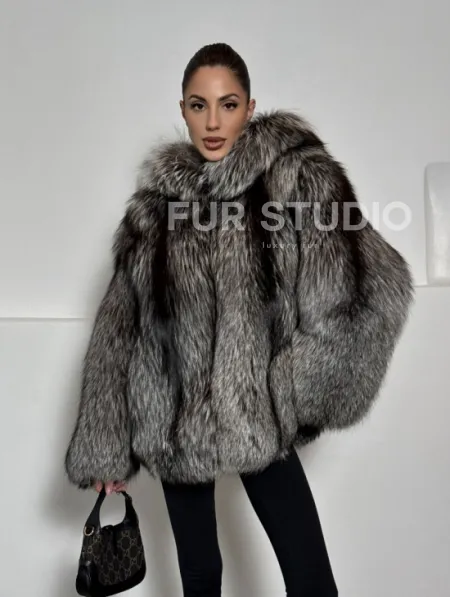 Полушубок из чернобурки с капюшоном цельные пластины - фото 10