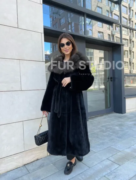 Норковая шуба с капюшоном из куницы -  BlackGlama - фото 8