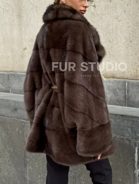 Полушубок норковый женский с воротником куница - фото 4