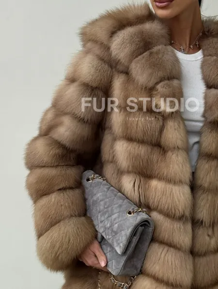 Шуба из куницы с капюшоном в цвете тор-тор - фото 1