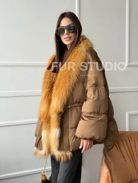 Женский пуховик оверсайз с мехом лисы - фото 13