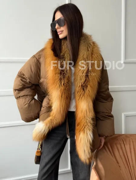 Женский пуховик оверсайз с мехом лисы - фото 5