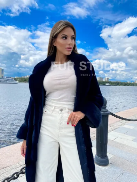 Шуба из плюшевой норки в цвете индиго - фото 5