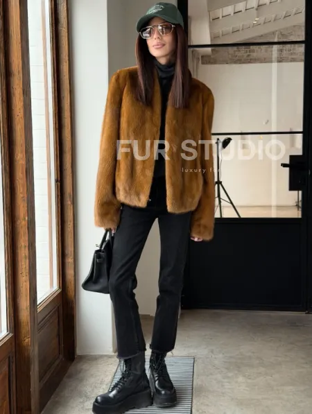 Меховой жакет из золотой норки - фото 8