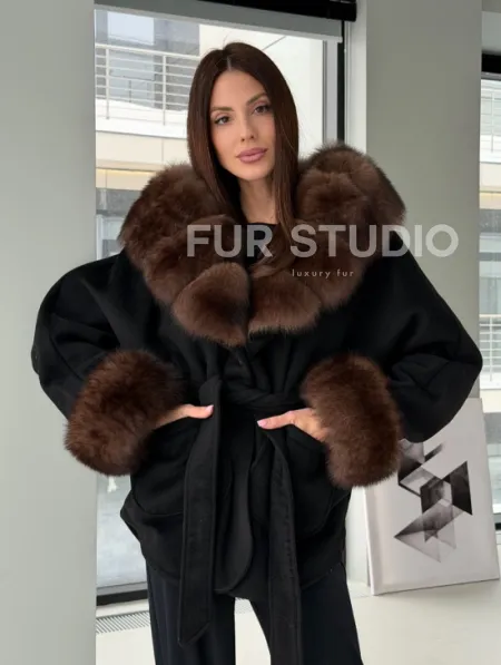 Пальто с капюшоном из финского песца - фото 13