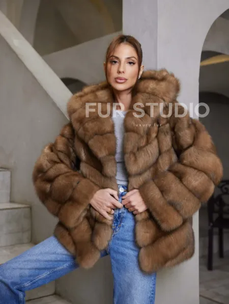 Шуба из куницы с капюшоном - фото 0