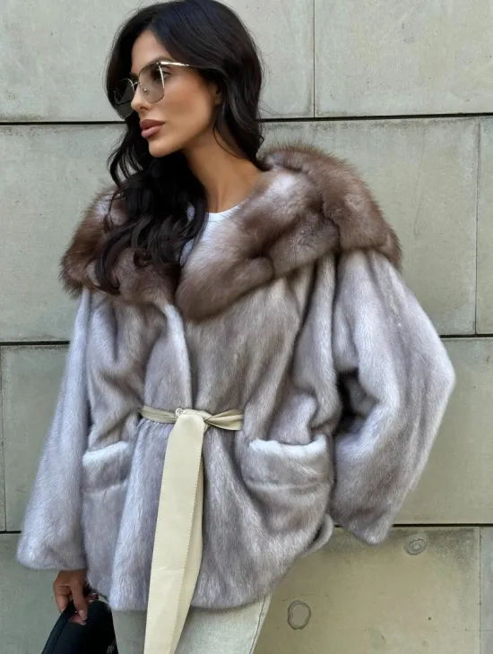 Шуба летучая мышь из меха норки с капюшоном куницы в технологии роспуск - фото 8