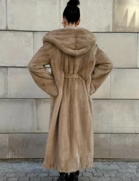 Шуба из скандинавской норки с капюшоном, цельный мех - фото 8