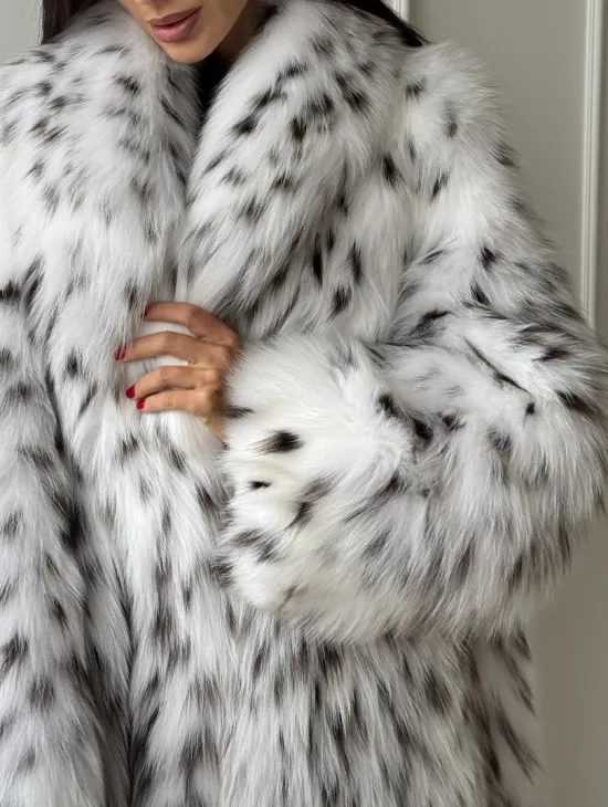 Манто из меха аукционной кристальной лисы (реплика канадской рыси) - фото 3