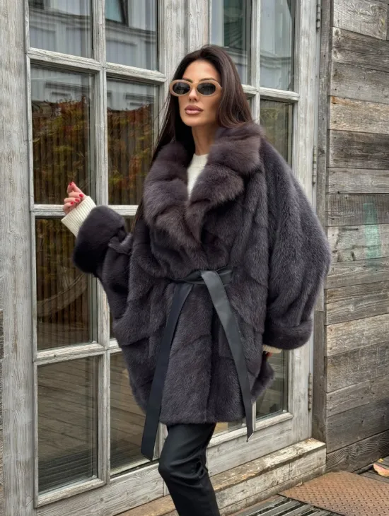 Шуба Летучая мышь из норки Graphite с английским воротником из меха куницы - фото 10