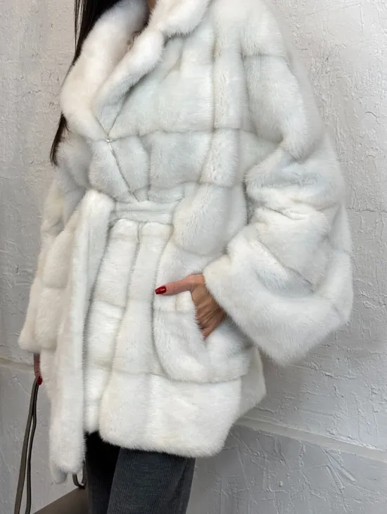 Светлая шуба автоледи из норки Palomino, фасон 