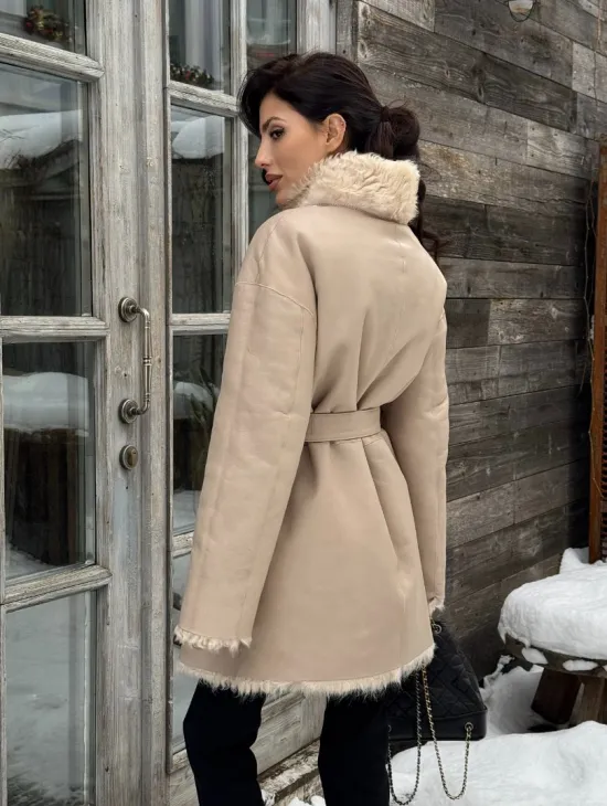 Двухсторонняя женская шуба - дубленка из меха испанского тиградо в бежевом цвете - фото 12