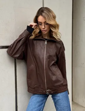 Коричневая кожаная курточка - бомбер на молнии - фото 13