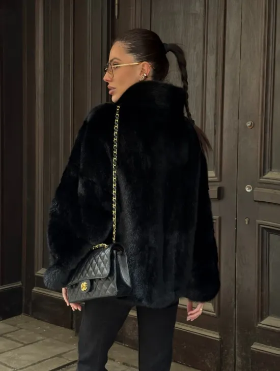 Норковый полушубок черного цвет стойка воротник - фото 10