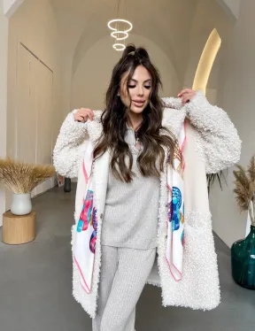 Шуба оверсайз из экомеха с капюшоном - фото 3