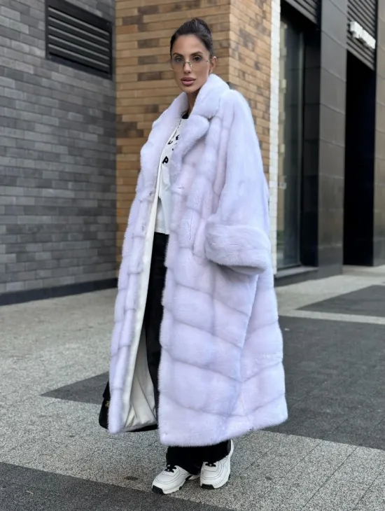 Светлая норковая шуба 