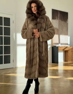 Бежевая норковая шуба с капюшоном куница - фото 4