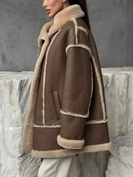 Коричневая женская дубленка - фото 6