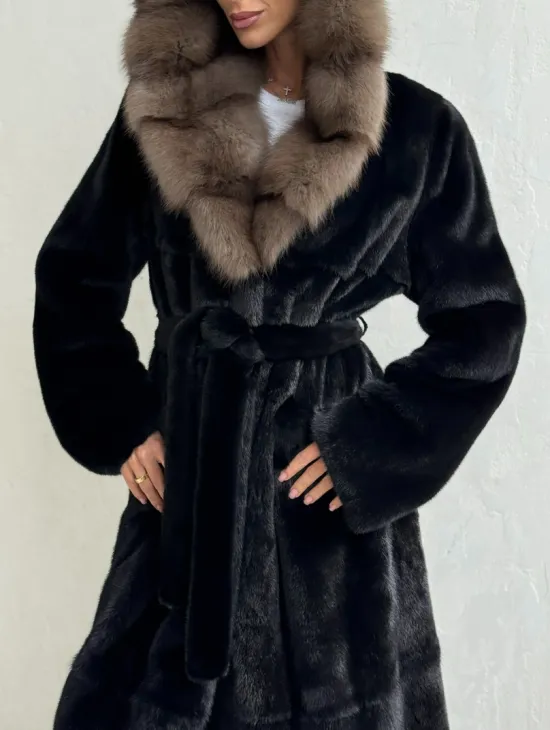 Черная норковая шуба с поясом - капюшон куница - фото 1
