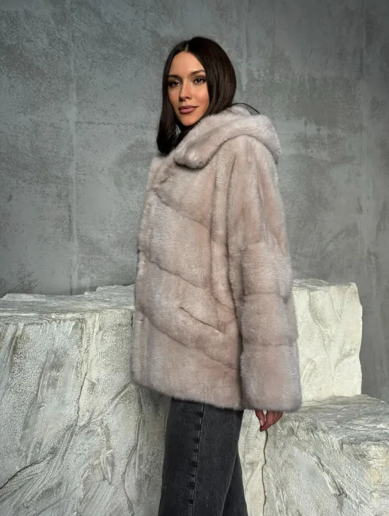 Норковый полушубок с капюшоном в цвете пудра - фото 7