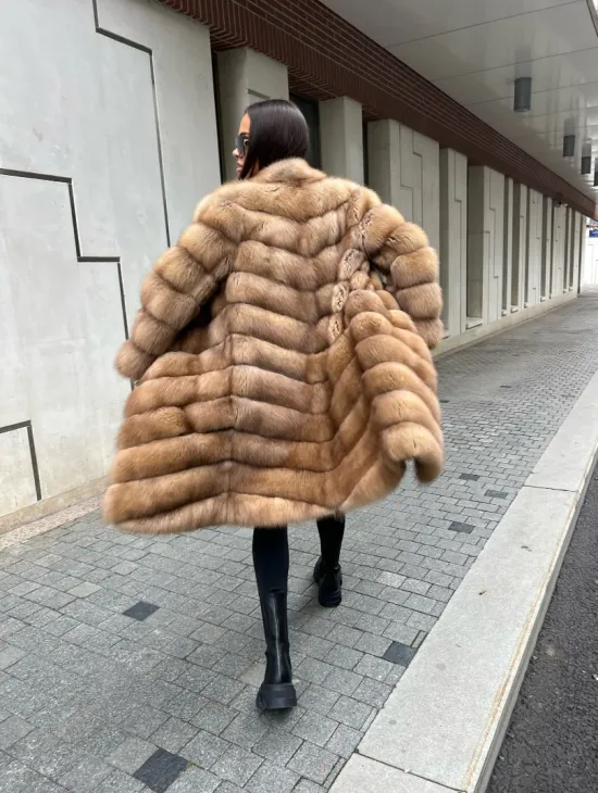 Шуба из лесной куницы - фото 2