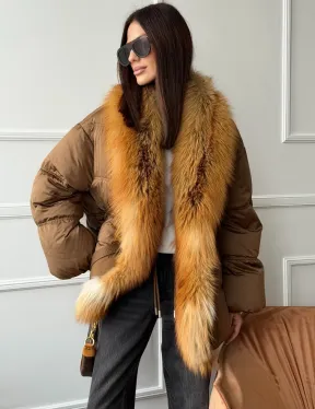 Женский пуховик оверсайз с мехом лисы - фото 5