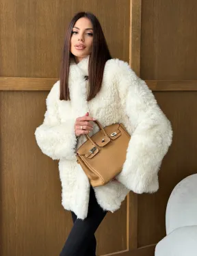 Светлая женская двухсторонняя дубленка - фото 12