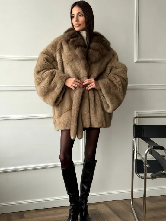 Pastel шуба летучая мышь - воротник куница - фото 7