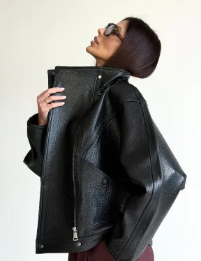 Черная женская кожаная куртка - фото 19