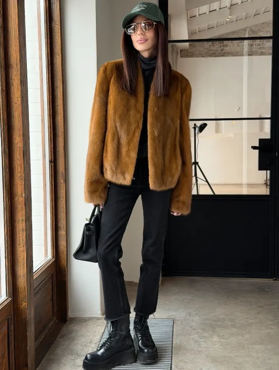 Меховой жакет из золотой норки - фото 8