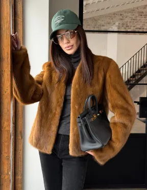 Меховой жакет из золотой норки - фото 23