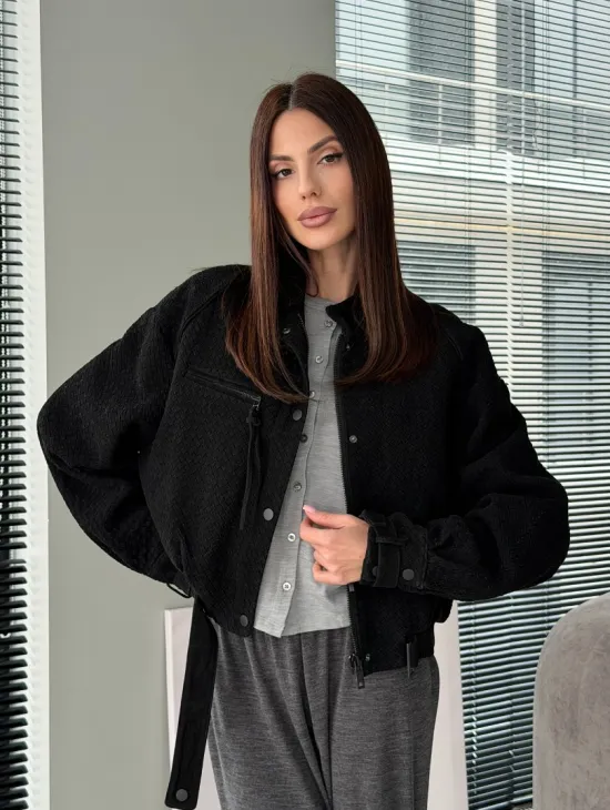 Черный замшевый кроп - бомбер - фото 11