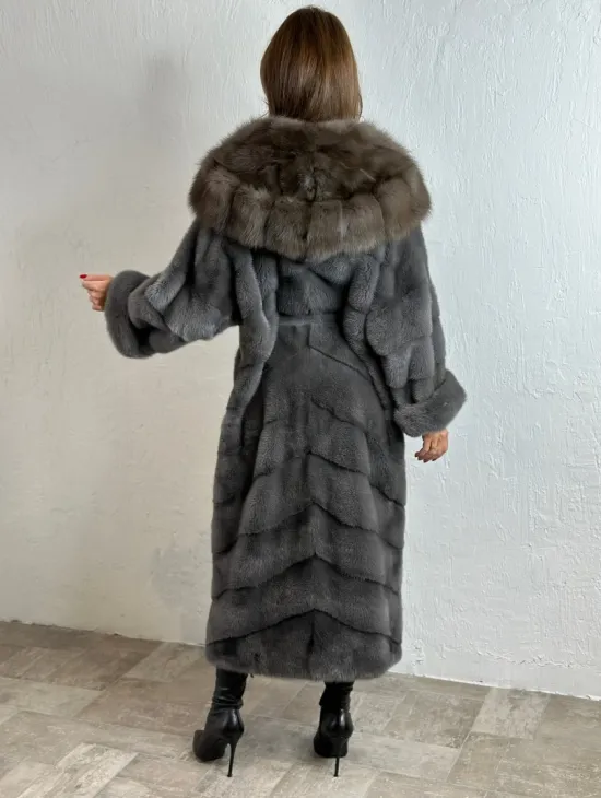 Удлиненная норковая шуба с капюшоном из куницы - цвет графит грей - фото 2