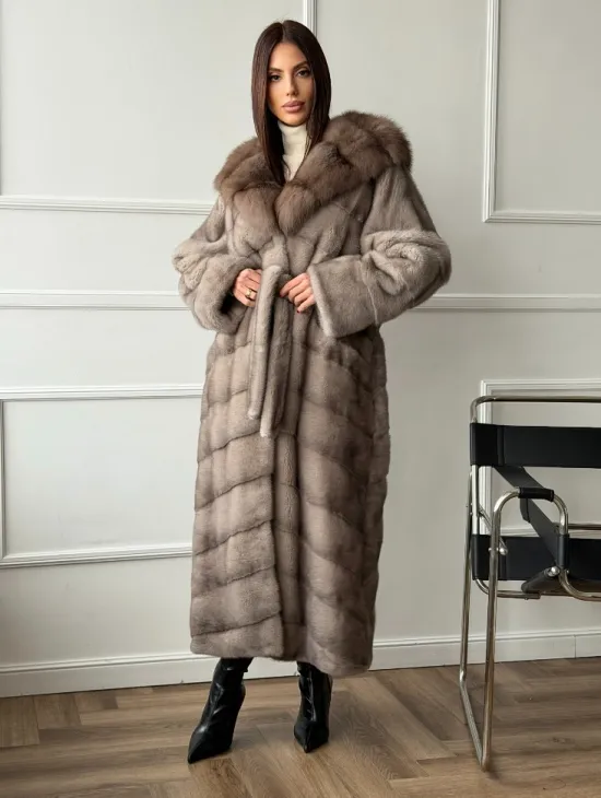 Шуба норковая с капюшоном куница - цвет светло-серый - фото 0