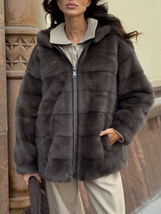 Бомбер из меха норки с капюшоном - цвет мокко - фото 1